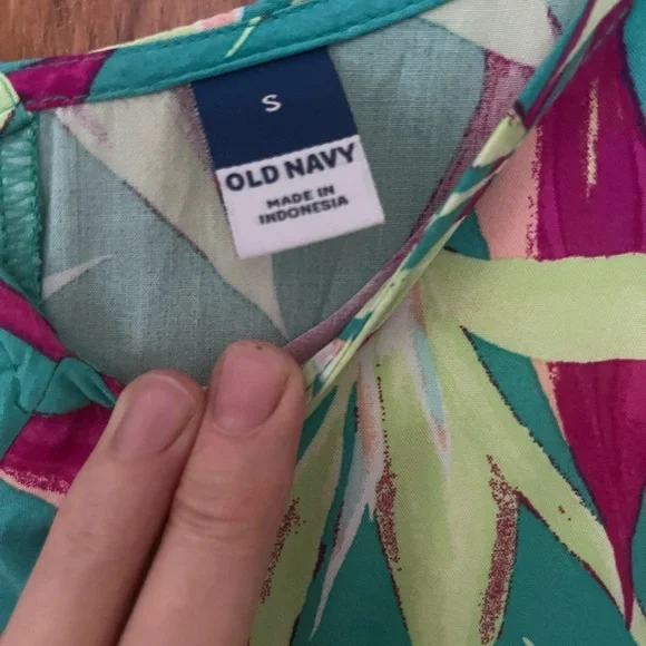 NWOT tropical print jumpsuit - Picture 2 of 4